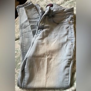 No Boundaries Skinny Jeans